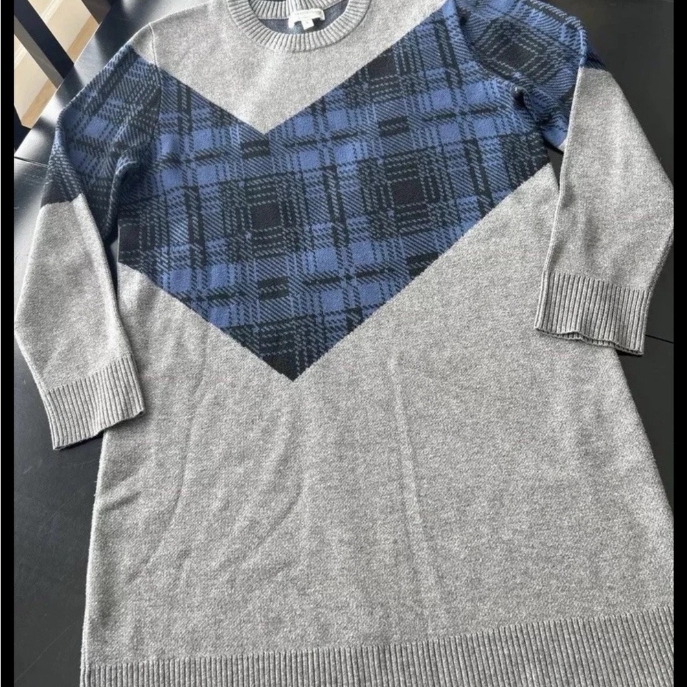 Sweater Dress‎ L Above Knee Gray With Asymetric Blue Plaid Detail Large - Picture 10 of 10